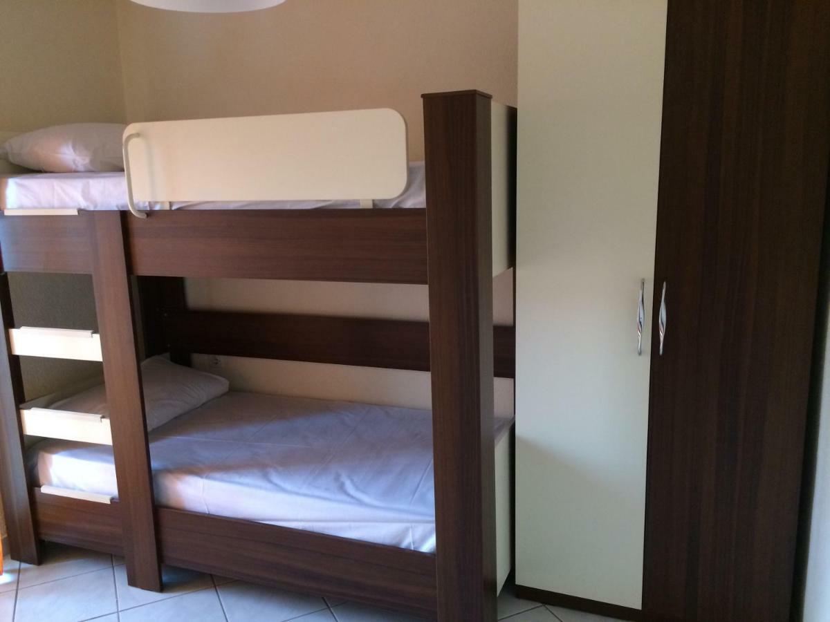 Stathoris Deluxe Apartment Néa Péramos Extérieur photo