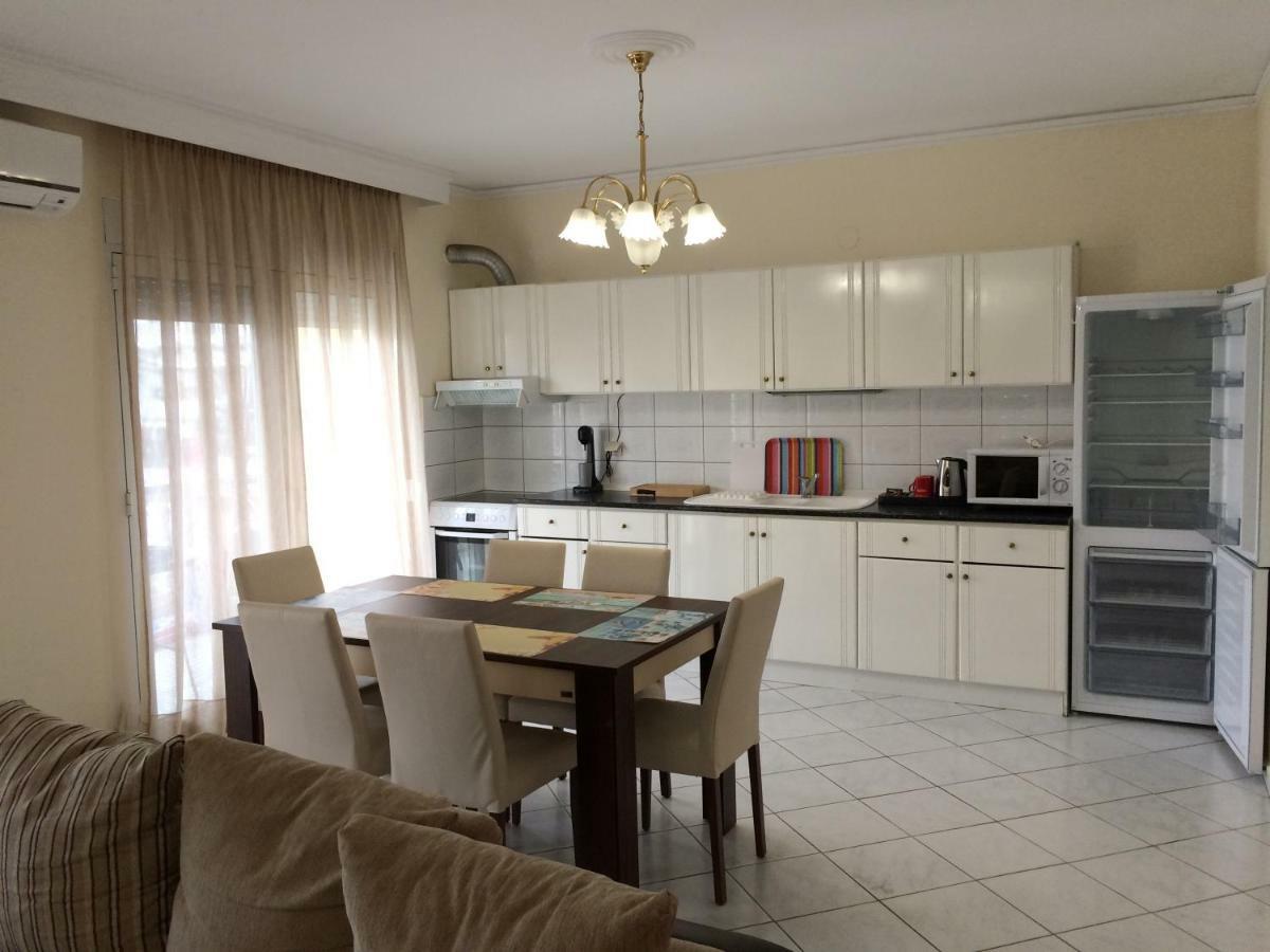 Stathoris Deluxe Apartment Néa Péramos Extérieur photo